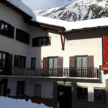 Entreves Oda ve Kahvaltı La Thuile
