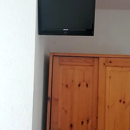 Oda ve Kahvaltı Entreves 3*